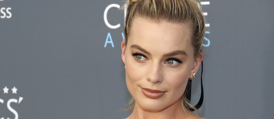 Margot Robbie - Natural Look or Plastic Surgery Transformation