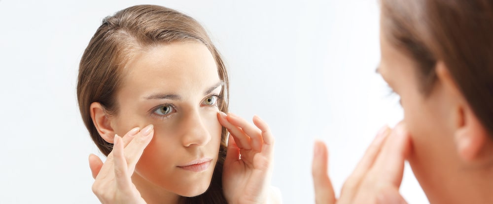 Eye lift while patient is wide awake